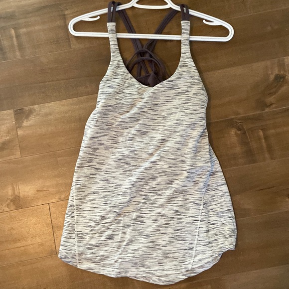 Lululemon sz 6 tank - Picture 1 of 4